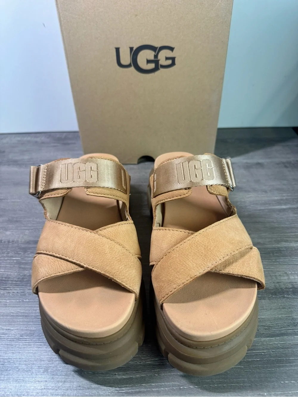 UGG Ashton Platform Slide Sandals Toast size 6.5/EU37.5 RARE